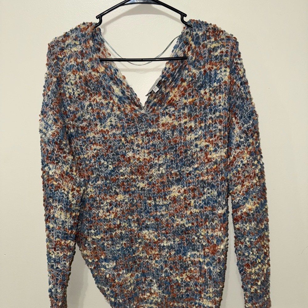 Multicolor Cropped V-Neck with Twisted Back Sweater by Hayden - Picture 3 of 6